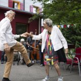 Les sénateurs ont fait un pas en direction des couples mariés mardi. KEYSTONE/GAETAN BALLY